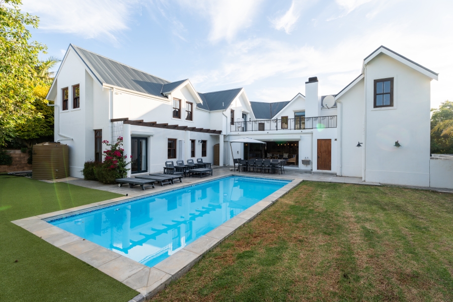 5 Bedroom Property for Sale in Paradyskloof Western Cape